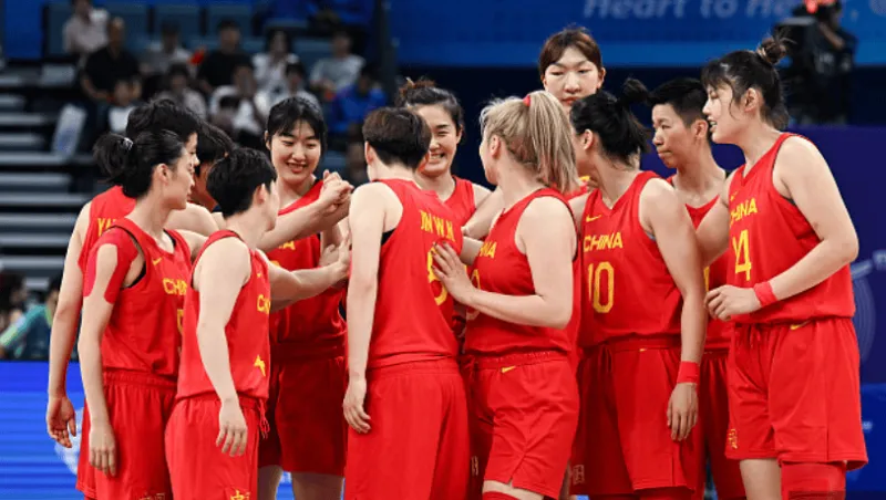 中国女篮轻取朝鲜100-44，决赛对战日韩双雄之胜者！